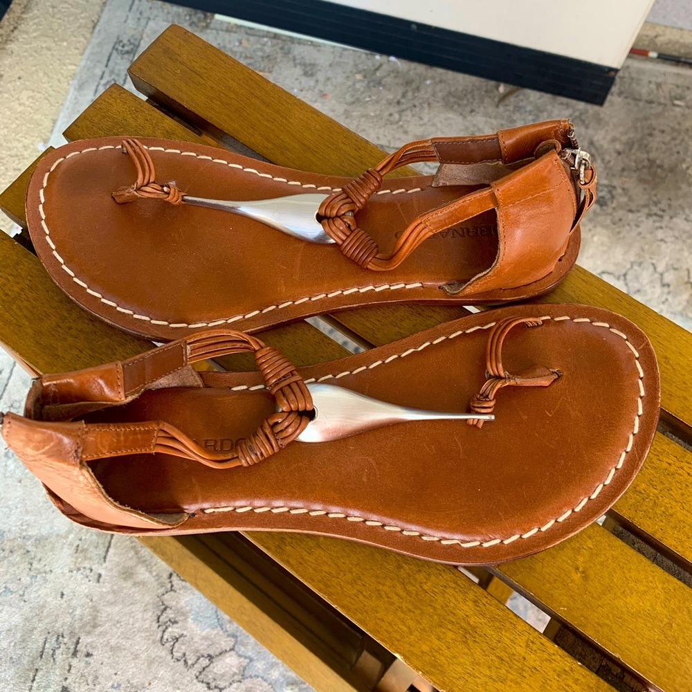 Bernardo Leather Sandals Size 8.5